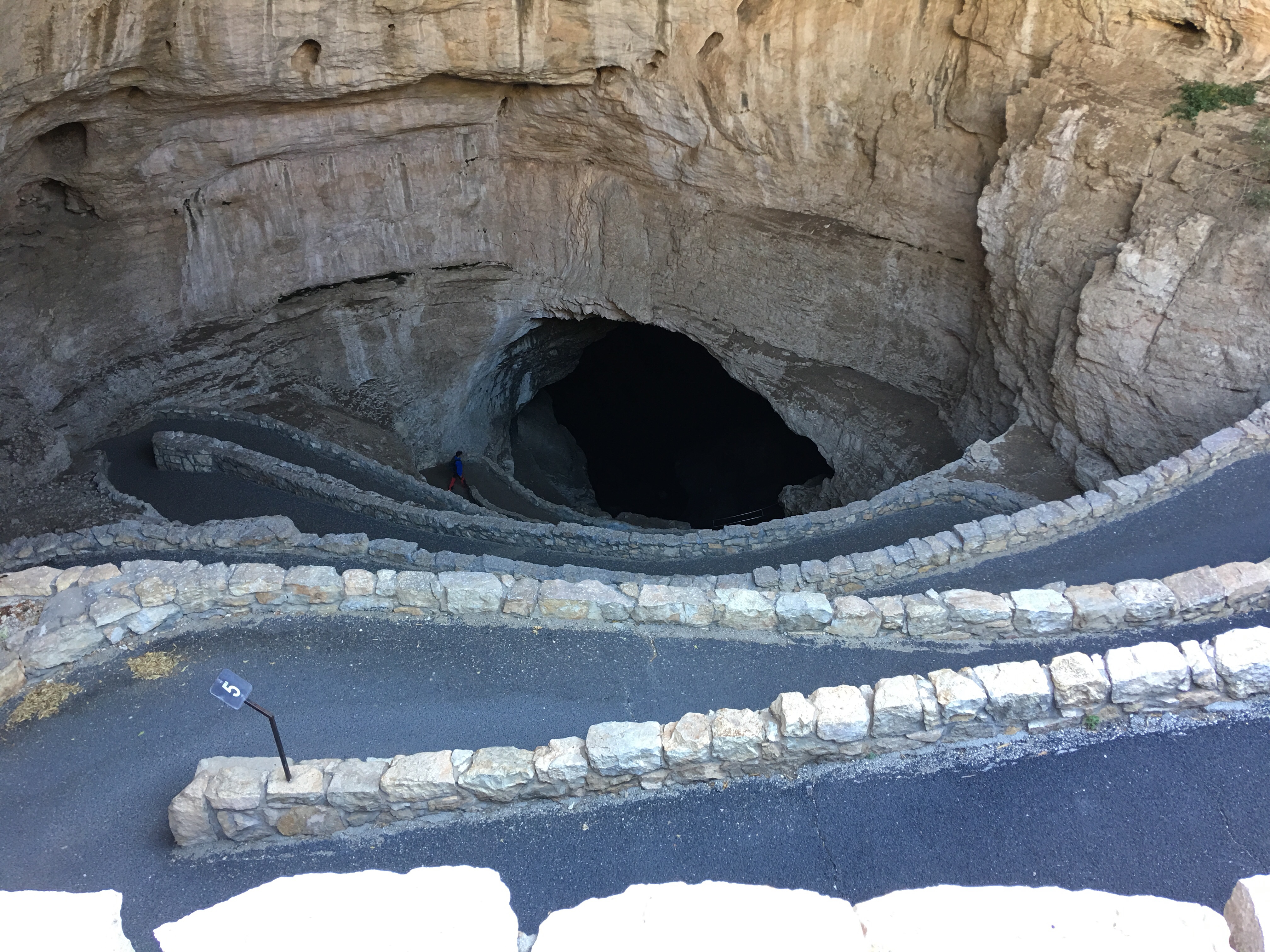 entrance carlsbad cavern